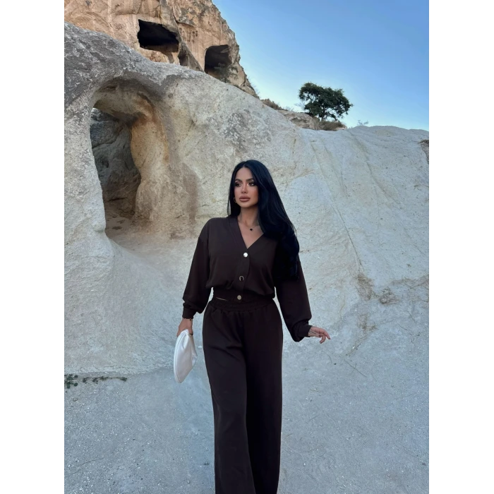 Kahve Modal Düğmeli İkili Takım