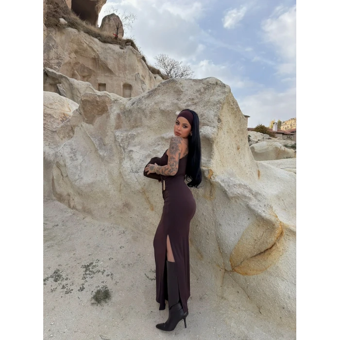 Kahve Omuz Drapeli Aksesuarlı Elbise