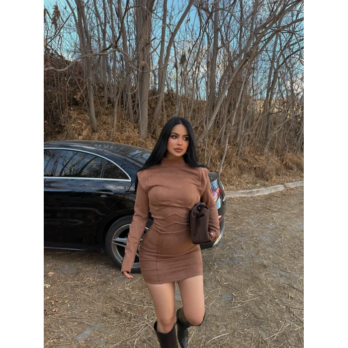 Kahve Omuz Vatkalı Süet Elbise
