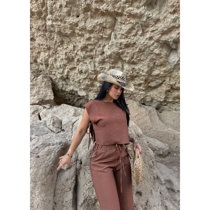 Kahve Yanları Bağlamalı Çilek Takım