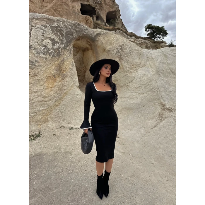 Siyah Kare Yaka Biyeli Kaşkorse Elbise