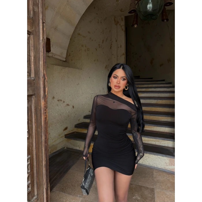 Kayık Yaka Tül Detay Elbise