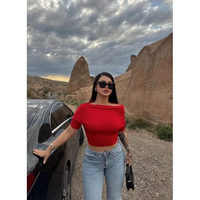 Kırmızı Kayık Yaka Sandy Bluz