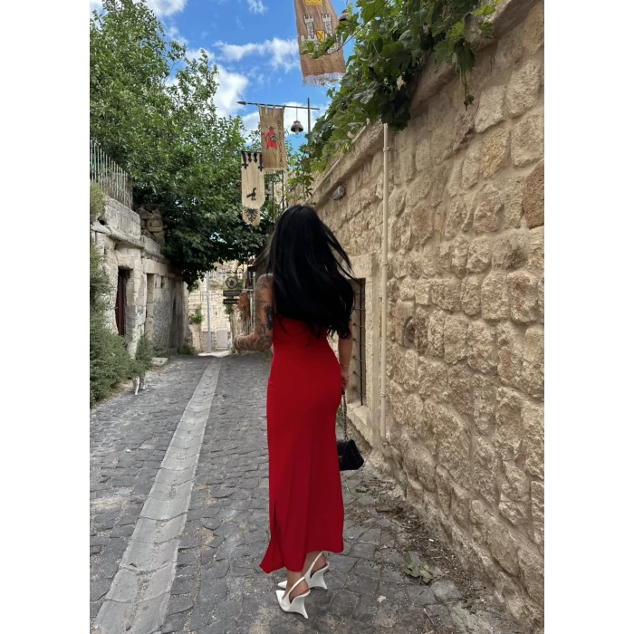 Kırmızı Tek Omuz Aksesuarlı Elbise