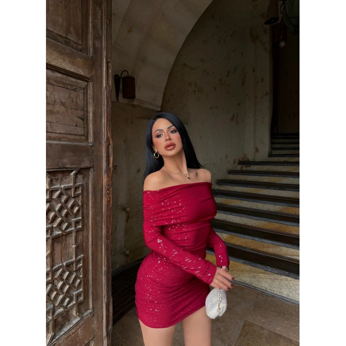 Kırmızı Yıldızlı Madonna Elbise