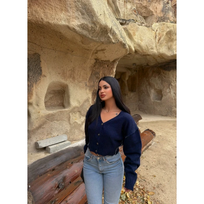 Lacivert Sırt Baskılı Düğmeli Hırka