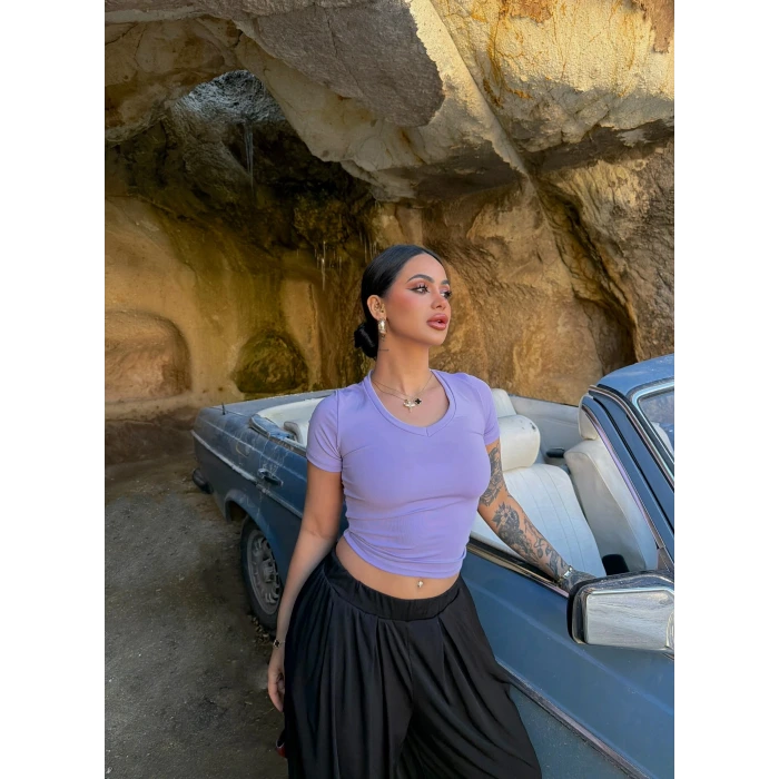 Lila V Yaka Basic Crop