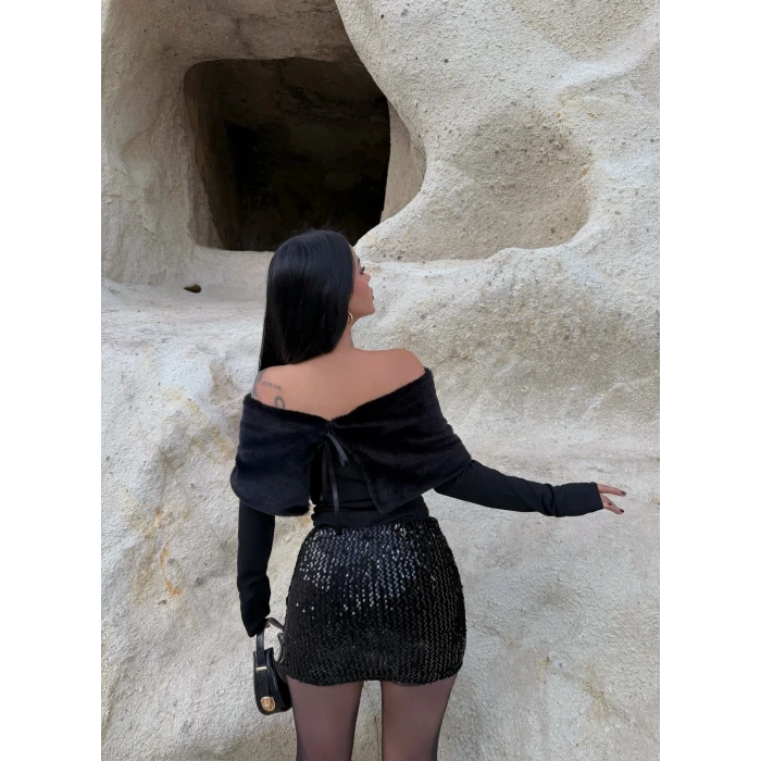 Madonna Yaka Kürklü Bluz