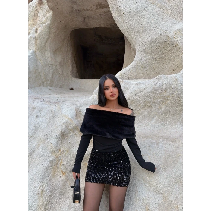 Madonna Yaka Kürklü Bluz