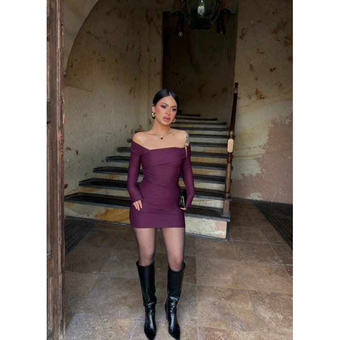 Mürdüm Asimetrik Yaka Tokalı Elbise