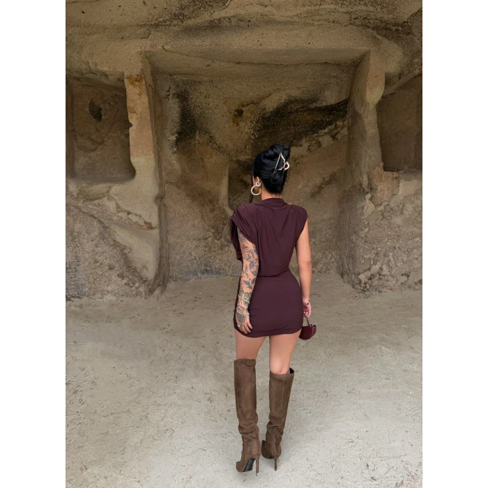 Mürdüm Omuz Vatkalı Büzgülü Sandy Elbise