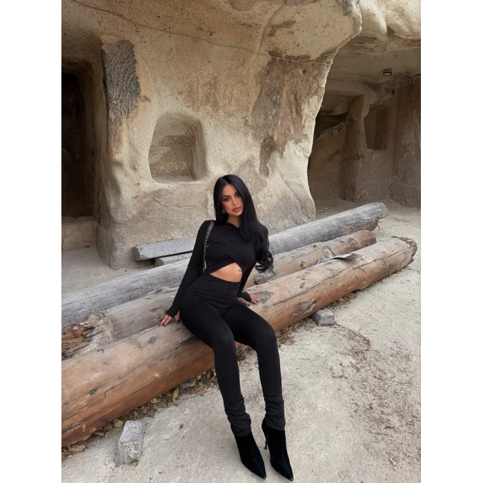 Ön Çapraz Pencereli Tulum