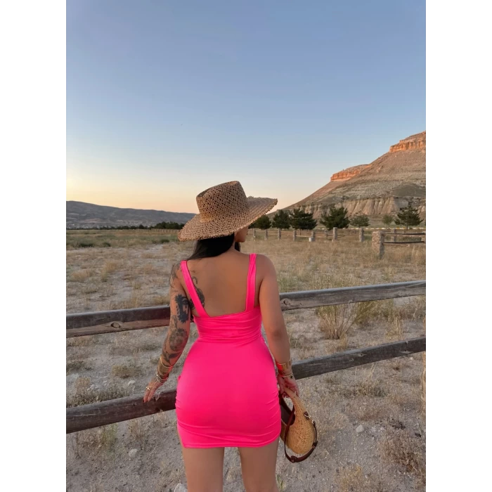Pembe Gloplu Dantel Detay Elbise