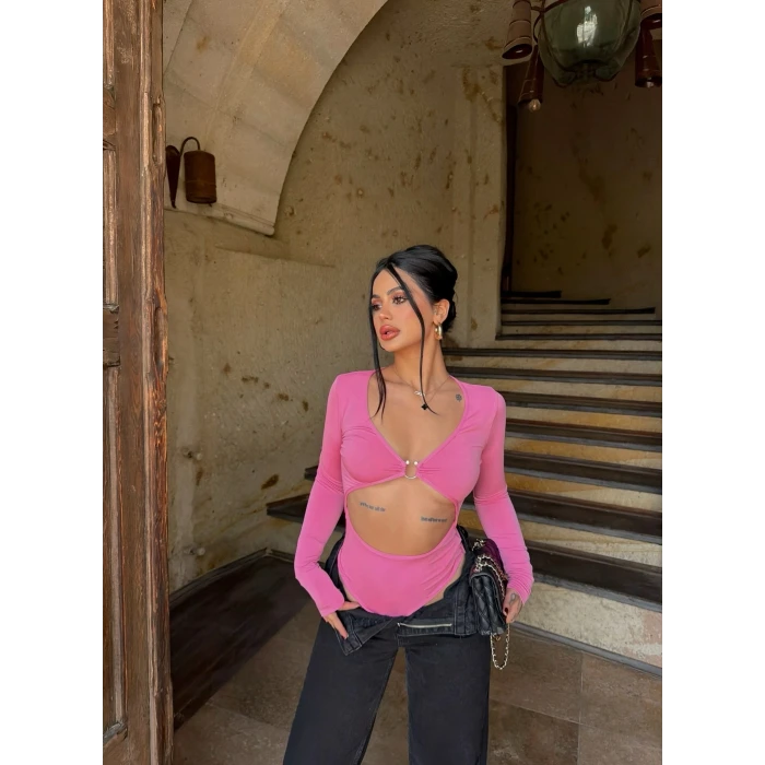 Pembe Göğüs Halkalı Dekolte Bodysuit