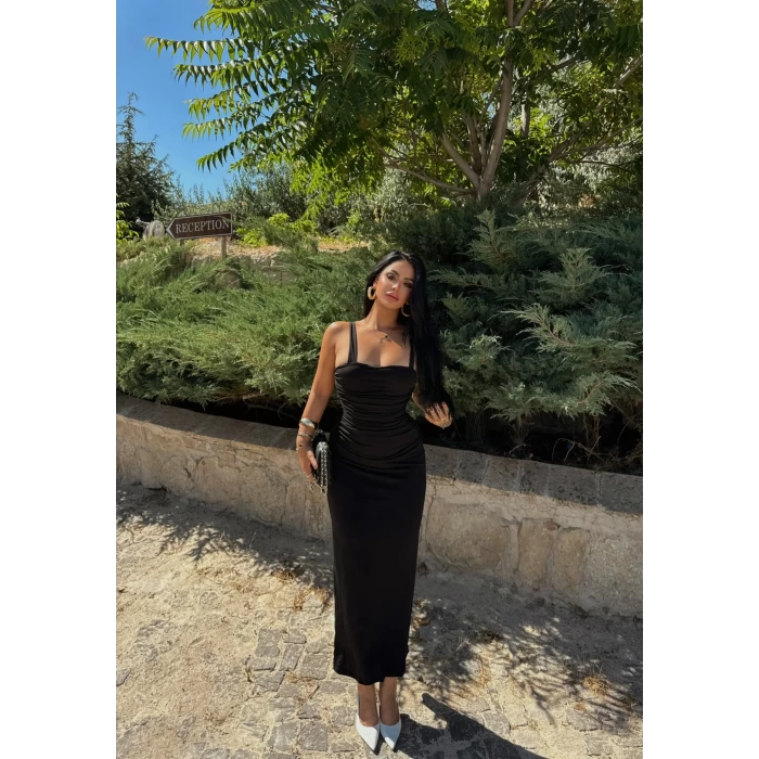 Sırt Dekolte Büzgülü Maxi Elbise