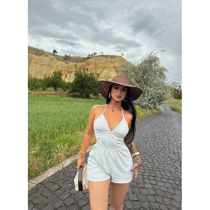 Sırt Dekolte Şortlu Tulum