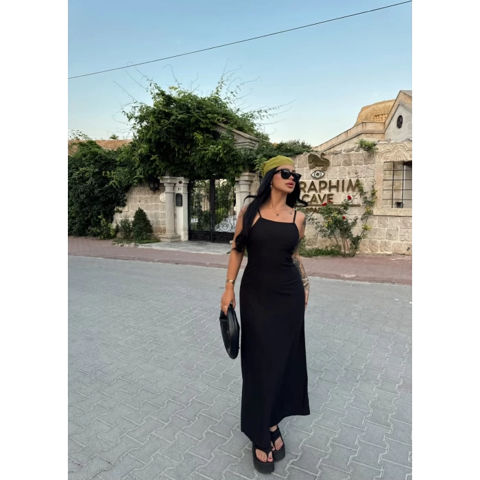 Siyah Askılı Elegant Elbise