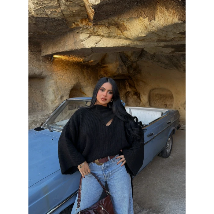 Siyah Aura Şal Detay Kazak