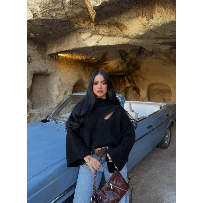 Siyah Aura Şal Detay Kazak