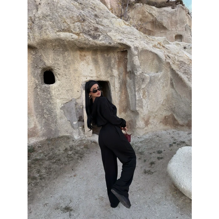 Siyah Bel Lastikli Kapşonlu Takım