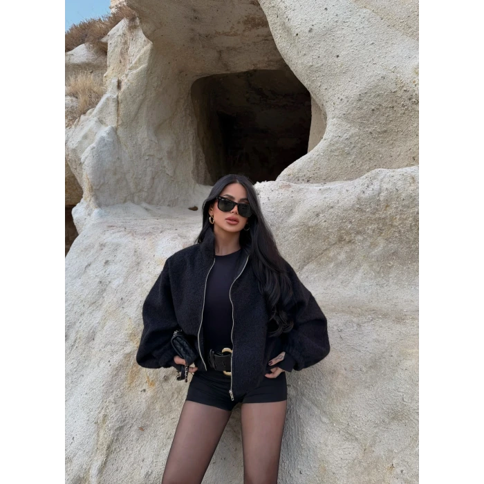 Siyah Bel Lastikli Kaşe Bomber Ceket