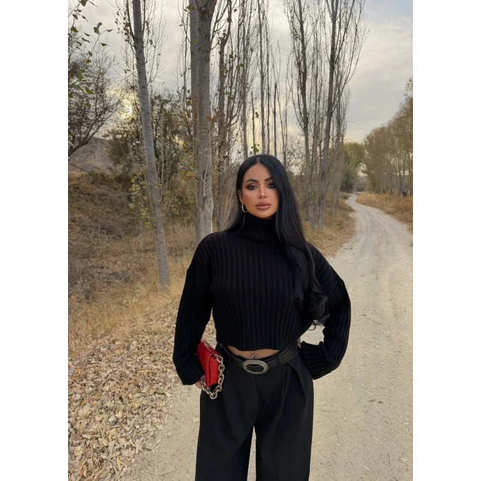 Siyah Boğazlı Fitilli Kazak