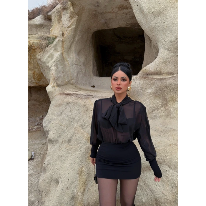 Siyah Boyundan Bağlamalı Şifon Elbise