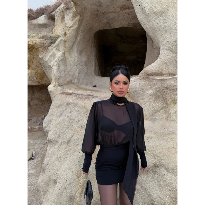 Siyah Boyundan Bağlamalı Şifon Elbise