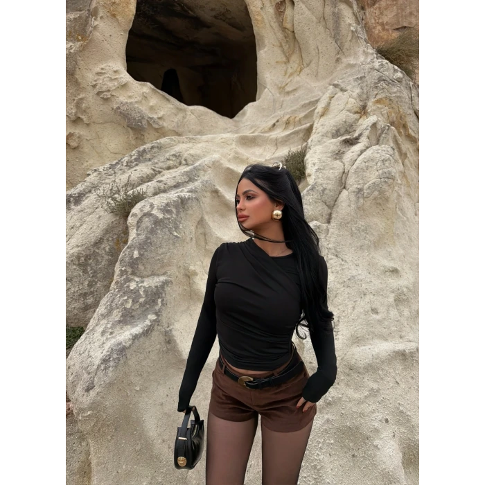 Siyah Büzgülü Basic Crop