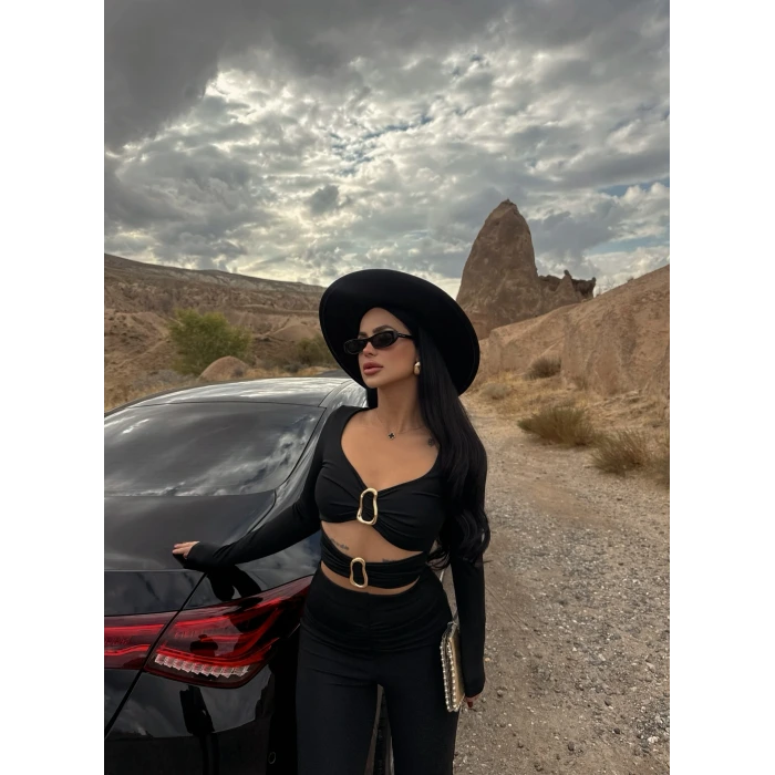 Siyah Çift Aksesuarlı Crop