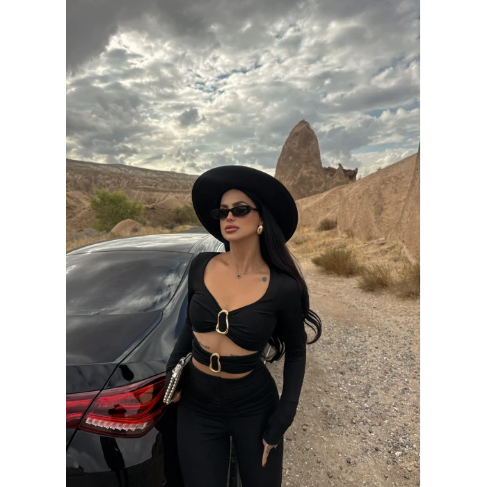 Siyah Çift Aksesuarlı Crop