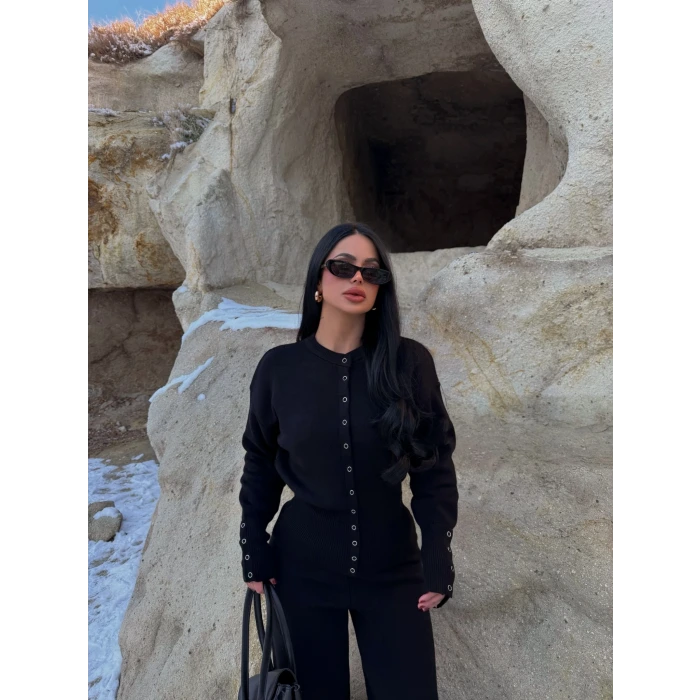 Siyah Çıtçıtlı Triko İkili Takım