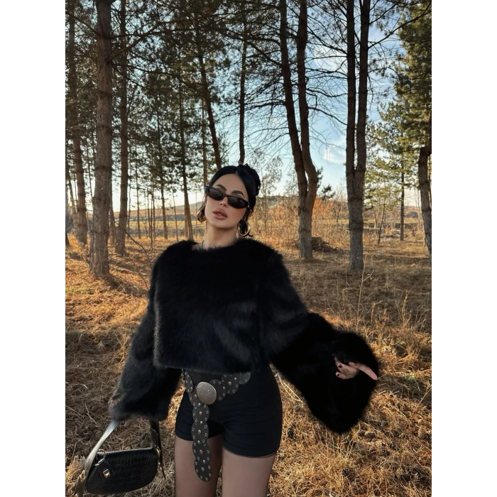 Siyah Crop Kürk