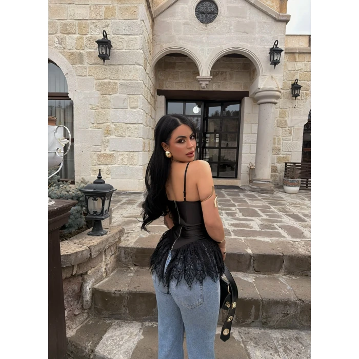 Siyah Dantelli Rec Crop