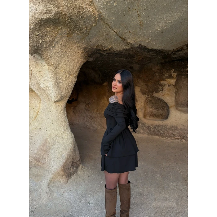 Siyah Divine Madonna Yaka Elbise