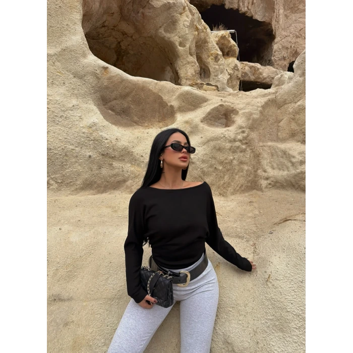 Siyah Düşük Omuz Korseli Sweat