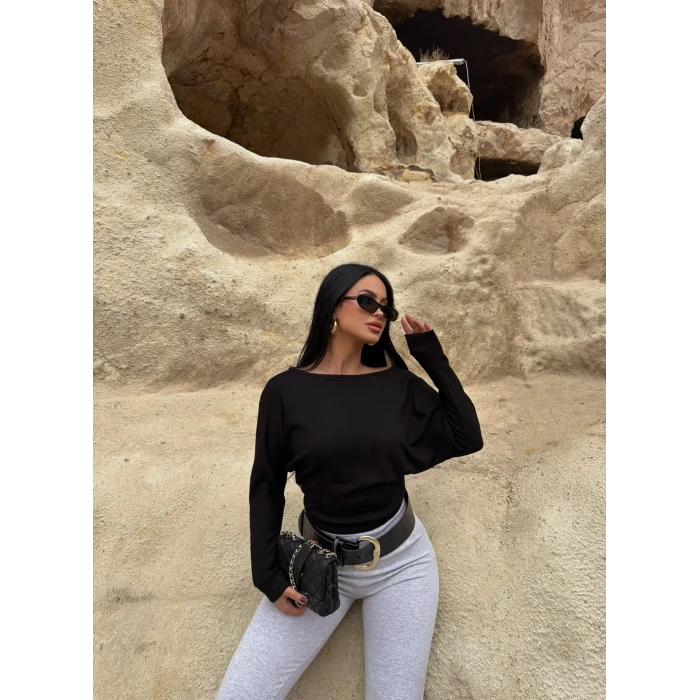 Siyah Düşük Omuz Korseli Sweat