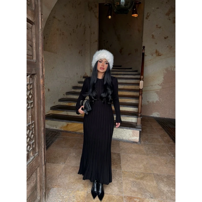 Siyah Fitilli Triko Maxi Elbise