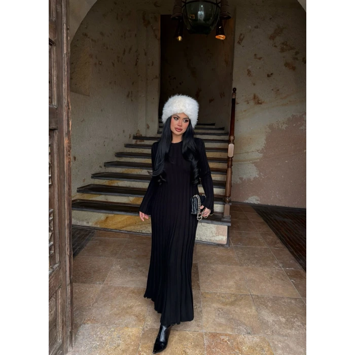 Siyah Fitilli Triko Maxi Elbise