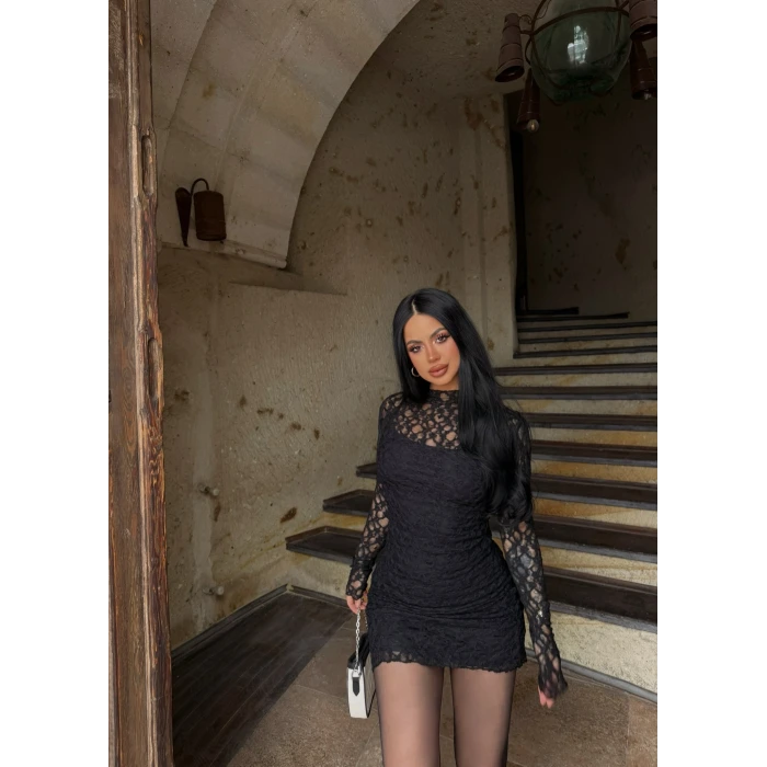 Siyah İçi Astarlı Güpürlü Elbise