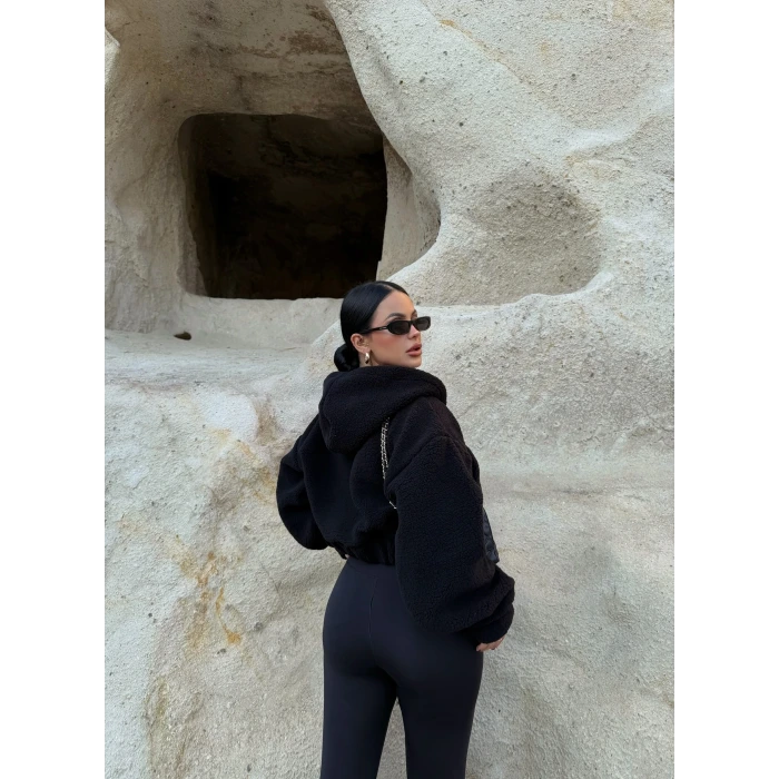 Siyah Kanguru Cep Peluş Ceket