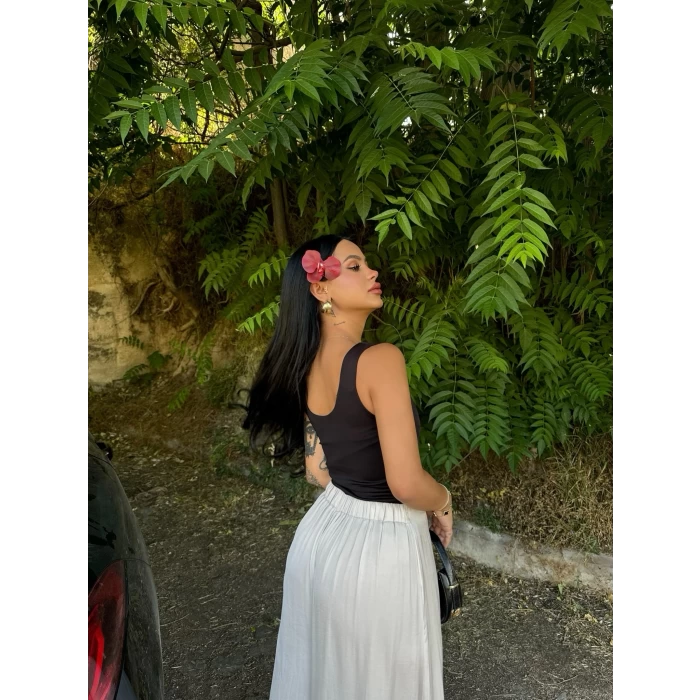 Siyah Kare Yaka Basic Crop