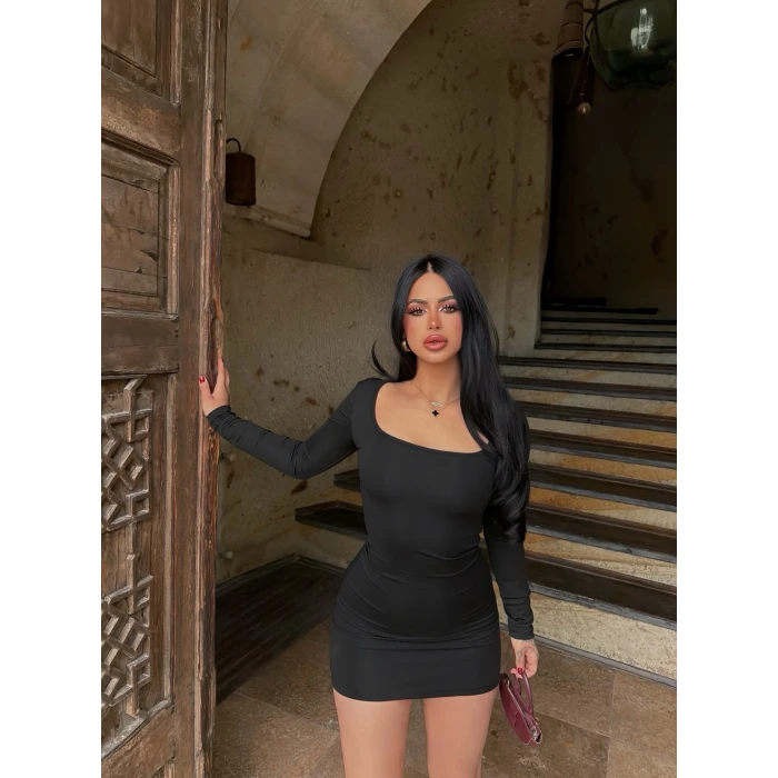 Siyah Kare Yaka Scuba Elbise