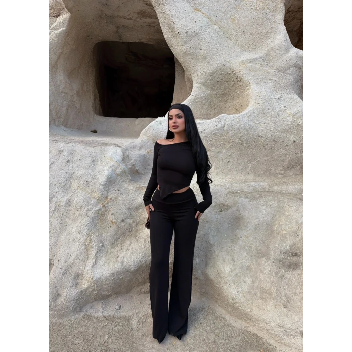 Siyah Kayık Yaka Buzzy Takım