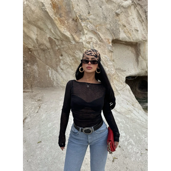 Siyah Kayık Yaka Transparan Crop
