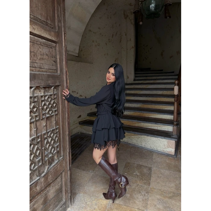 Siyah Kemerli Dantel Detay Elbise