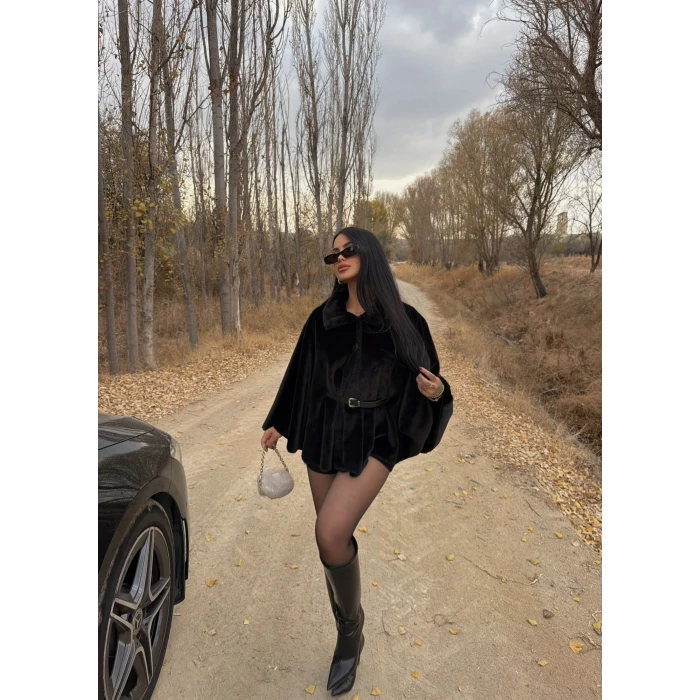 Siyah Kemerli Peluş Panço