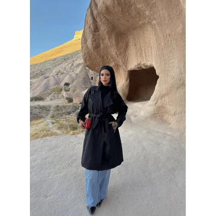 Siyah Kol Katlamalı Kemerli Trençkot
