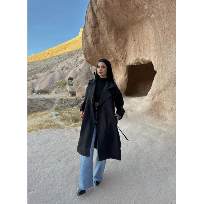 Siyah Kol Katlamalı Kemerli Trençkot