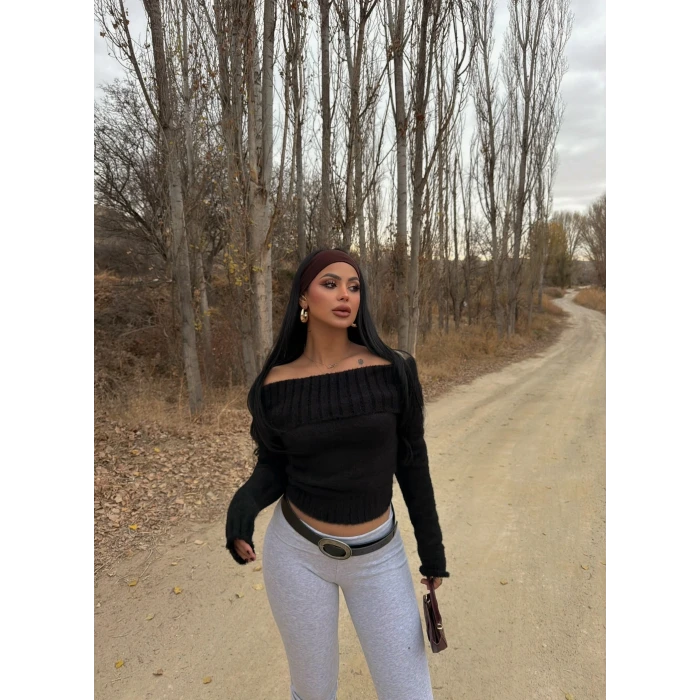 Siyah Madonna Triko Crop